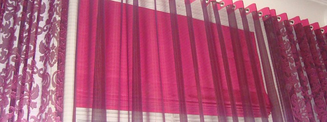 Luxusappartement und luxuriöse Fensterdekoration