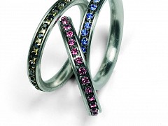 Die Ringe einer Gardinenstange können mit Swarovski auch so aussehen