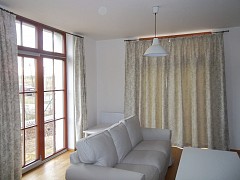Wohnzimmer - Gardinenstangen und Vorhänge